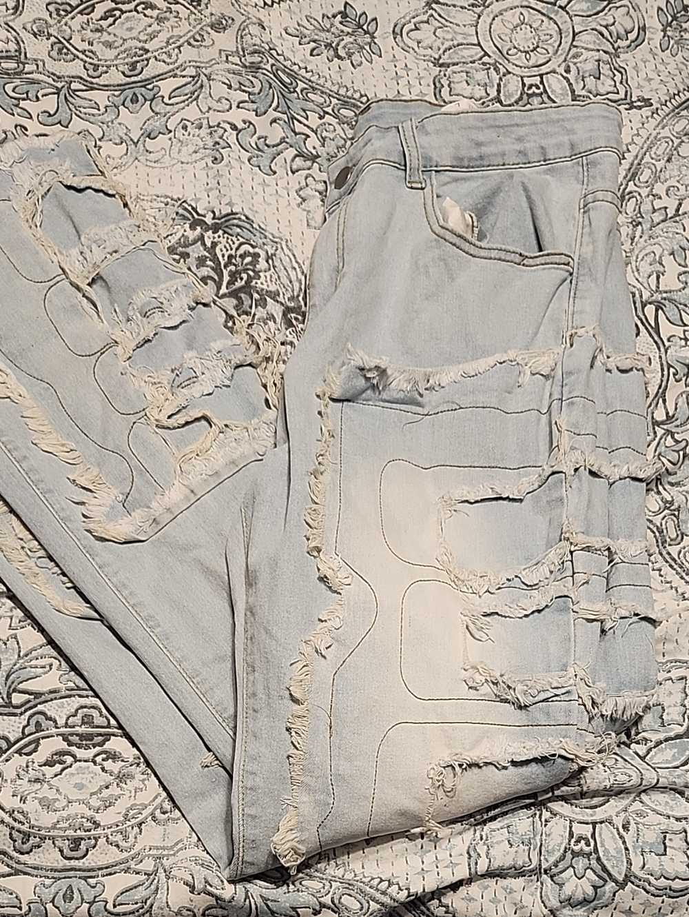 Light Wash Distressed Women's Jeans
